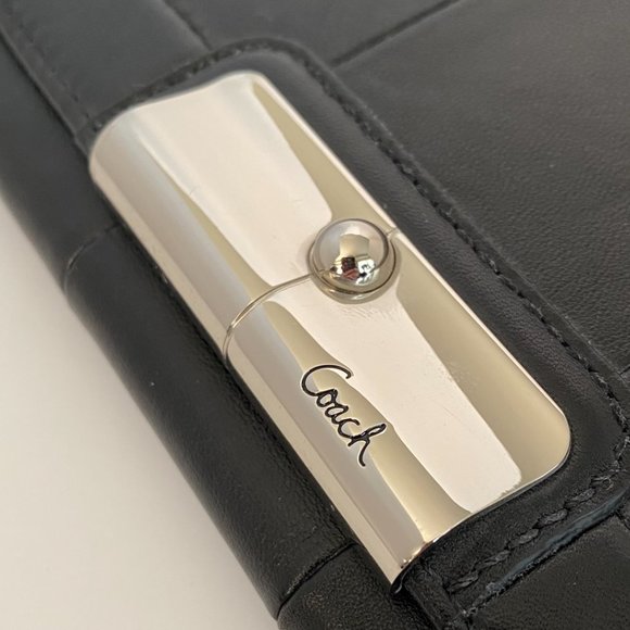 ***SOLD*** Classic Coach Black Leather Folding Wallet. - Picture 2 of 7